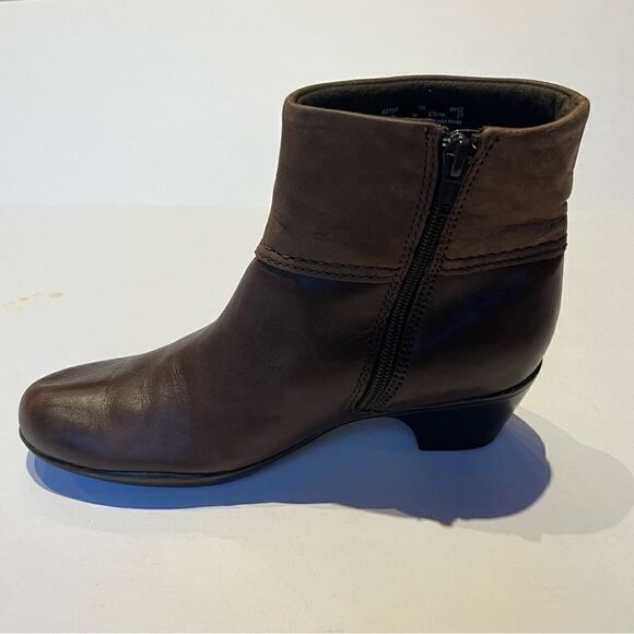 Clarks Women's Ankle Boots Two Tone Brown Size 7N - Picture 3 of 9